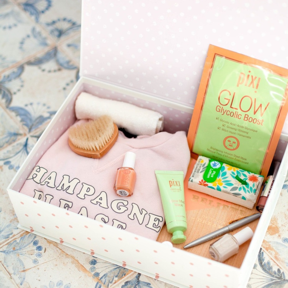 ✨💕 SELF CARE MYSTERY BOX 💕✨